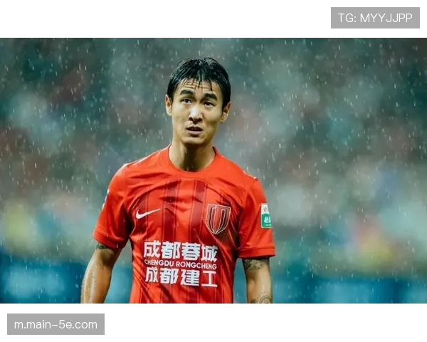 韦世豪戴上队长袖标 进攻端表现积极获认可