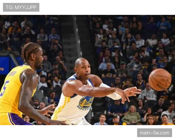 霍福德6记三分砍22分 老将成勇士逆转功臣